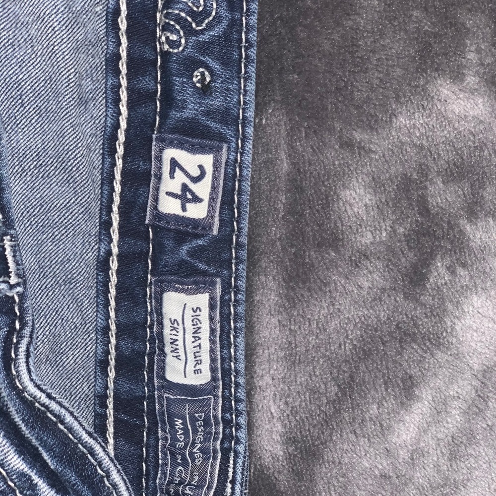 NEW Miss Me Skinny Jeans! - Picture 4 of 5